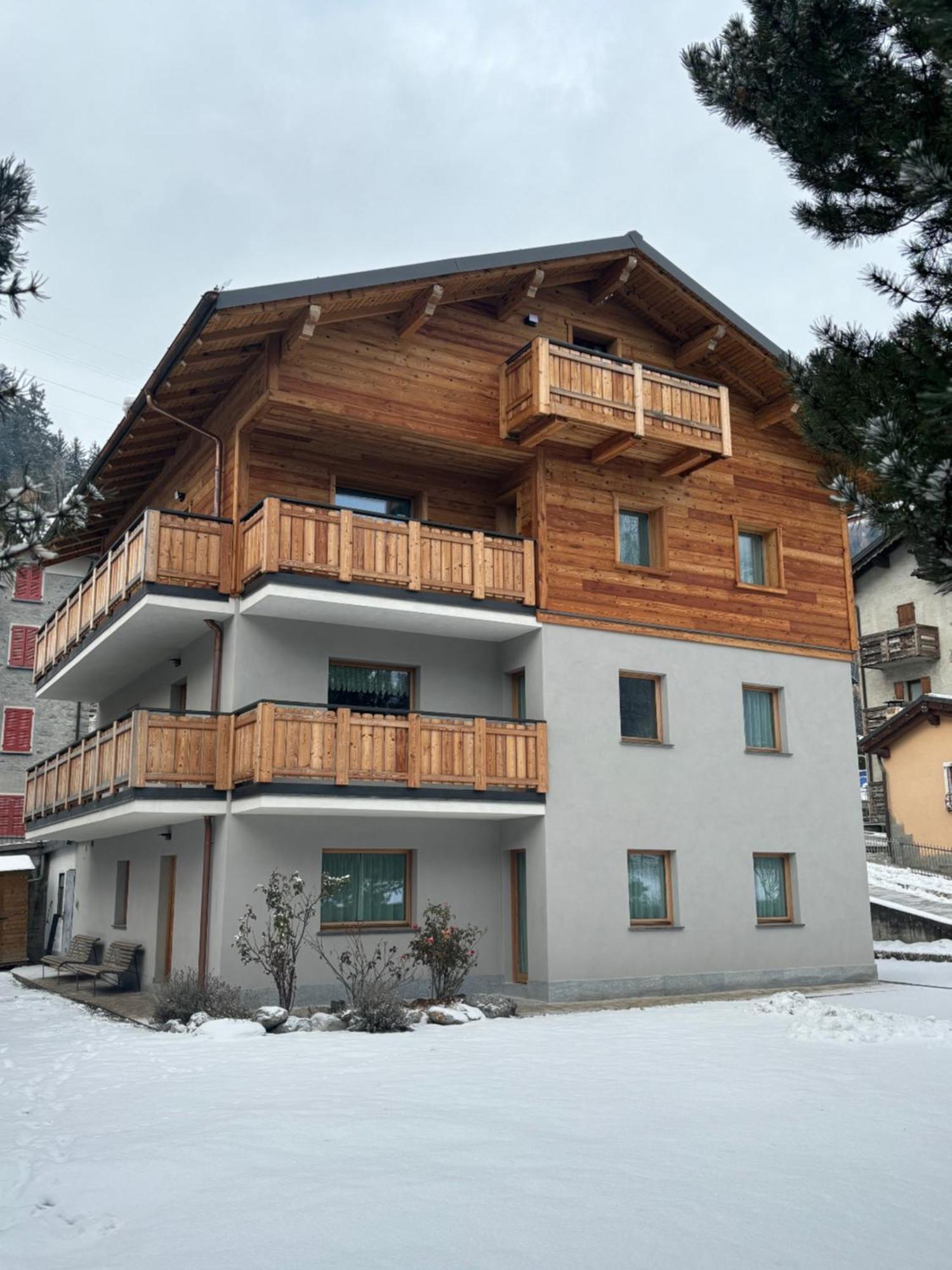 La Casa Di Armando Aparthotel Bormio Luaran gambar